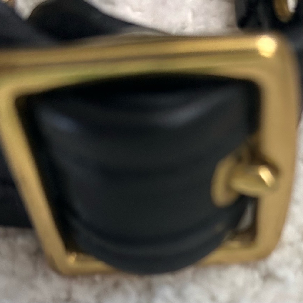 HOT!   Vintage Coach Black Leather Shoulder Bag with Gold Accents - Picture 11 of 16